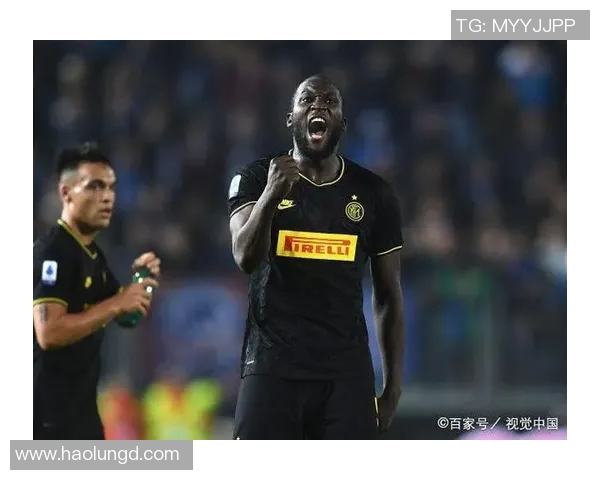 卢卡库重返赛场展现强大实力引发球迷热议与期待