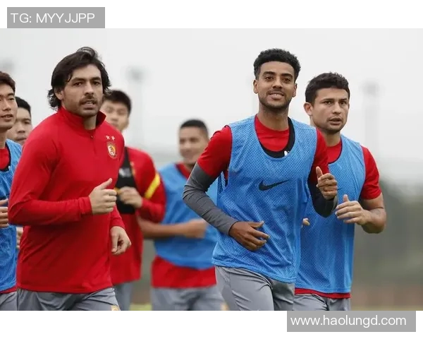 美国与巴拿马在美洲杯的激烈对决引发球迷热议与期待